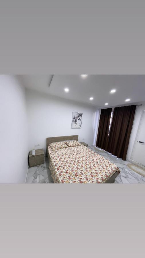 Apartments Melbourne Улцинь Екстер'єр фото