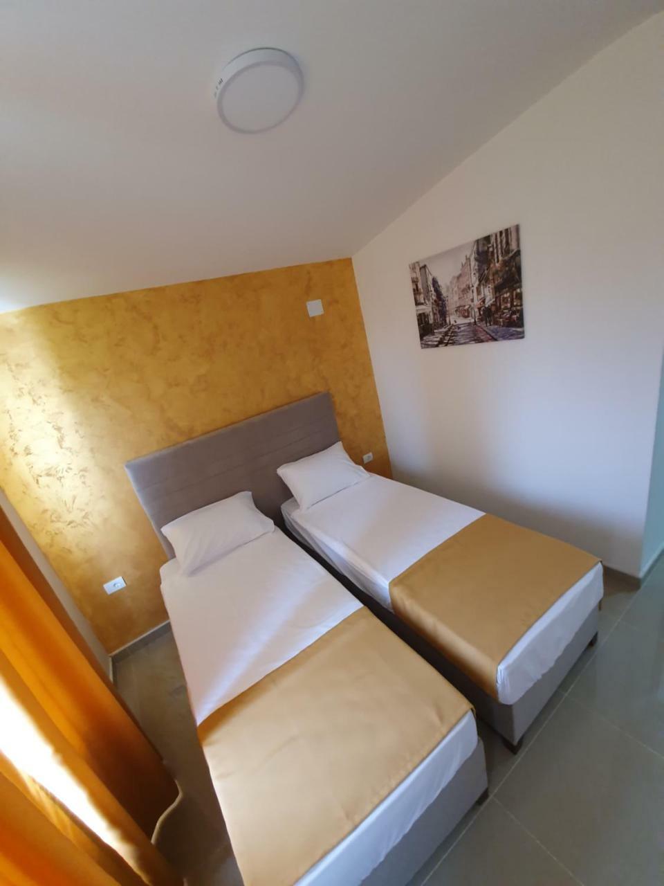 Apartments Melbourne Улцинь Екстер'єр фото