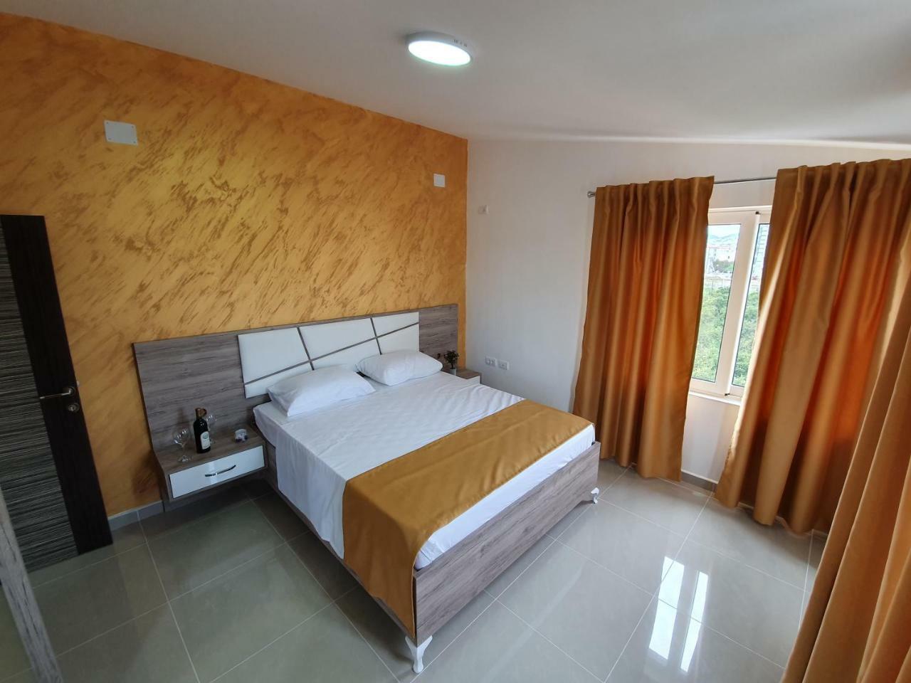Apartments Melbourne Улцинь Екстер'єр фото