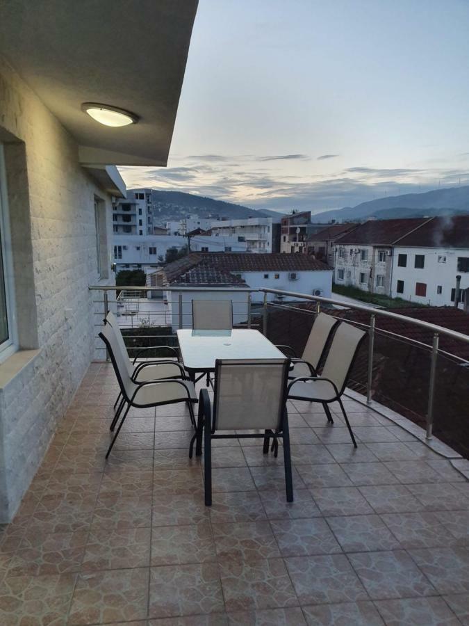 Apartments Melbourne Улцинь Екстер'єр фото