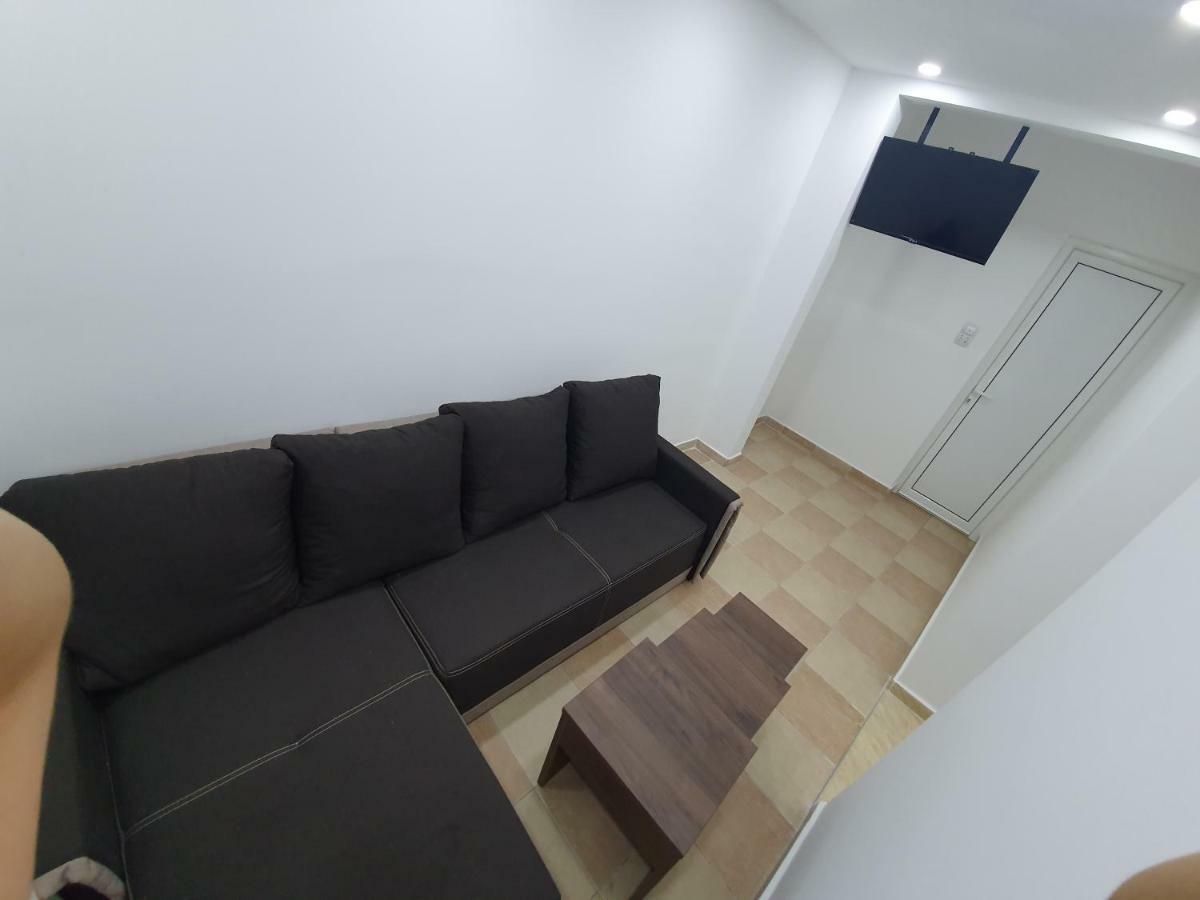 Apartments Melbourne Улцинь Екстер'єр фото