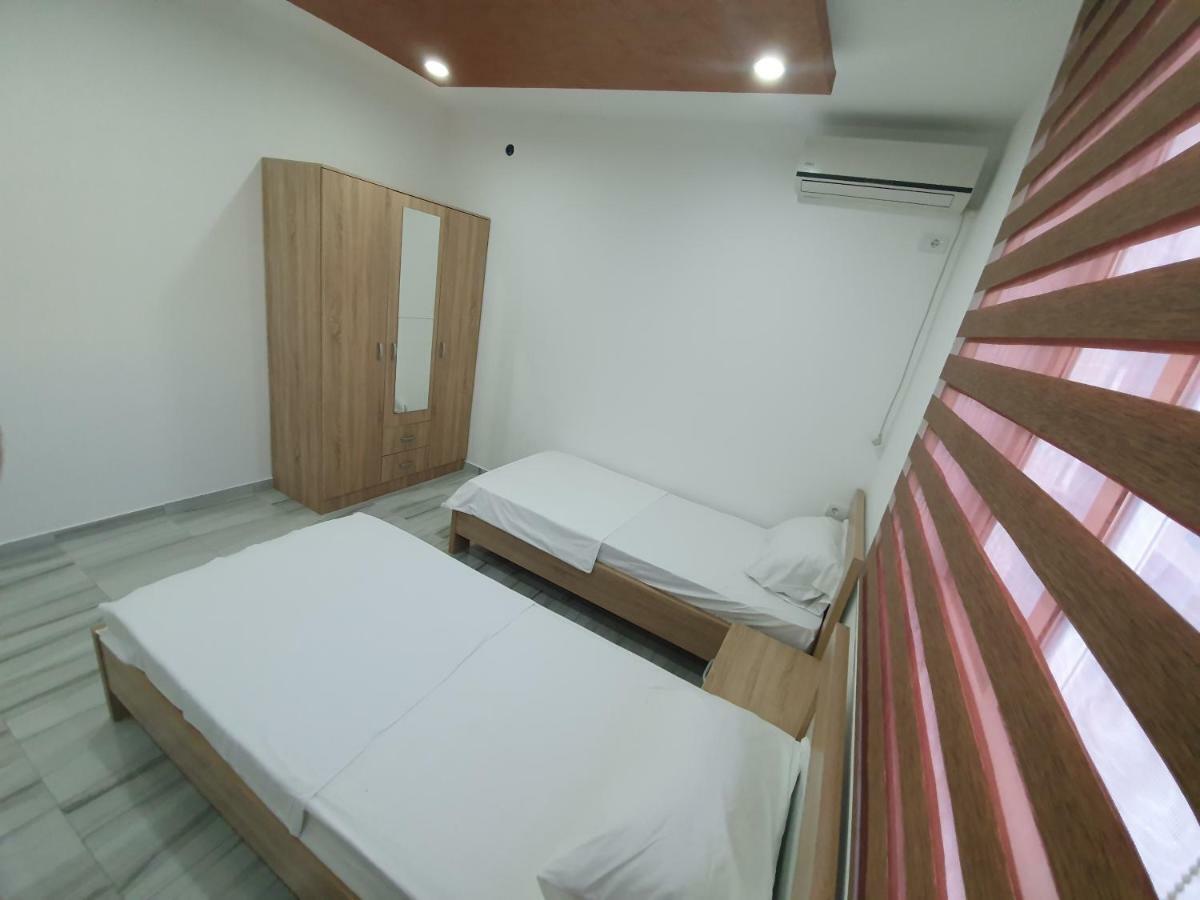Apartments Melbourne Улцинь Екстер'єр фото