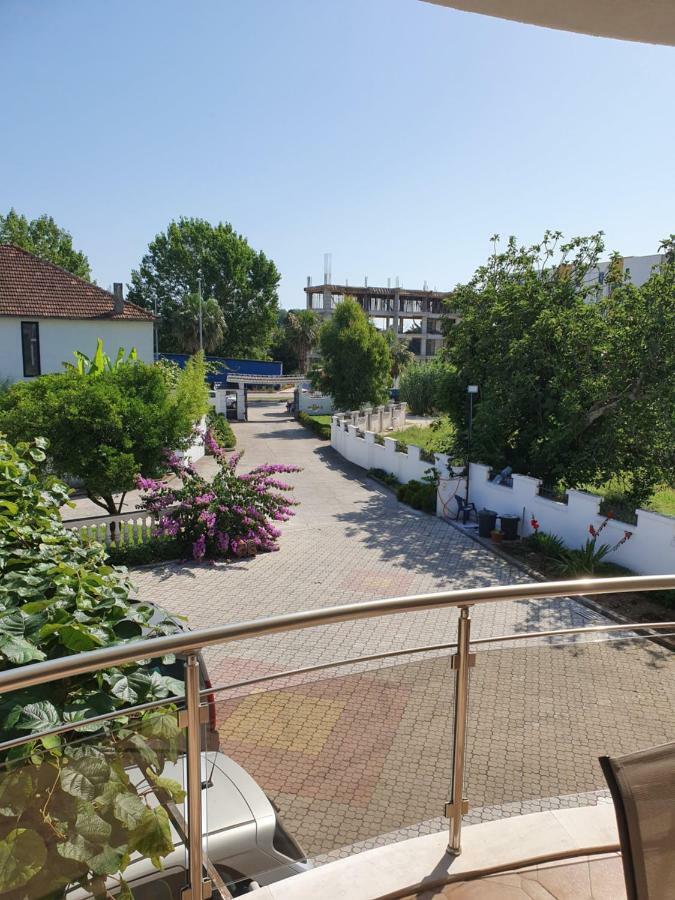 Apartments Melbourne Улцинь Екстер'єр фото